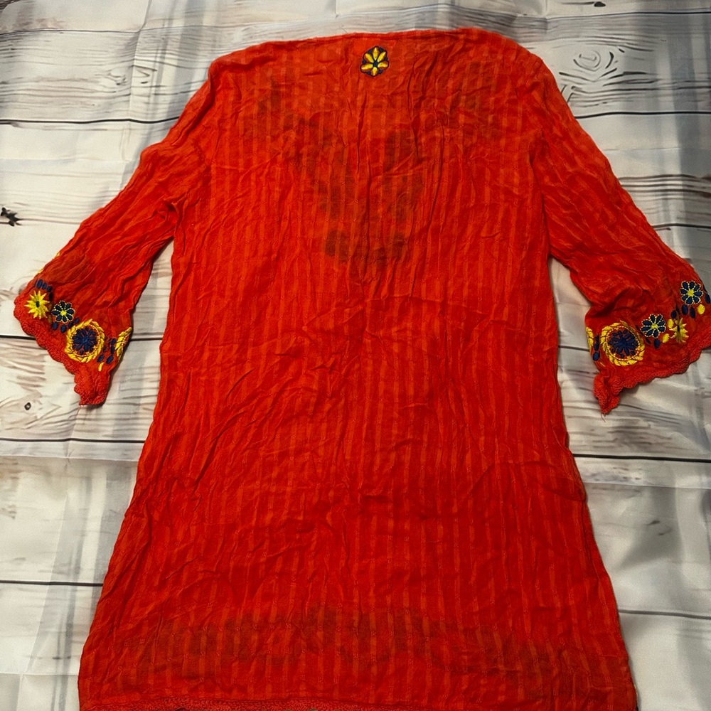 Umgee Coral Tunic / Dress (mini) with Blue and Yellow Embroidery Size Medium EUC - Picture 10 of 13
